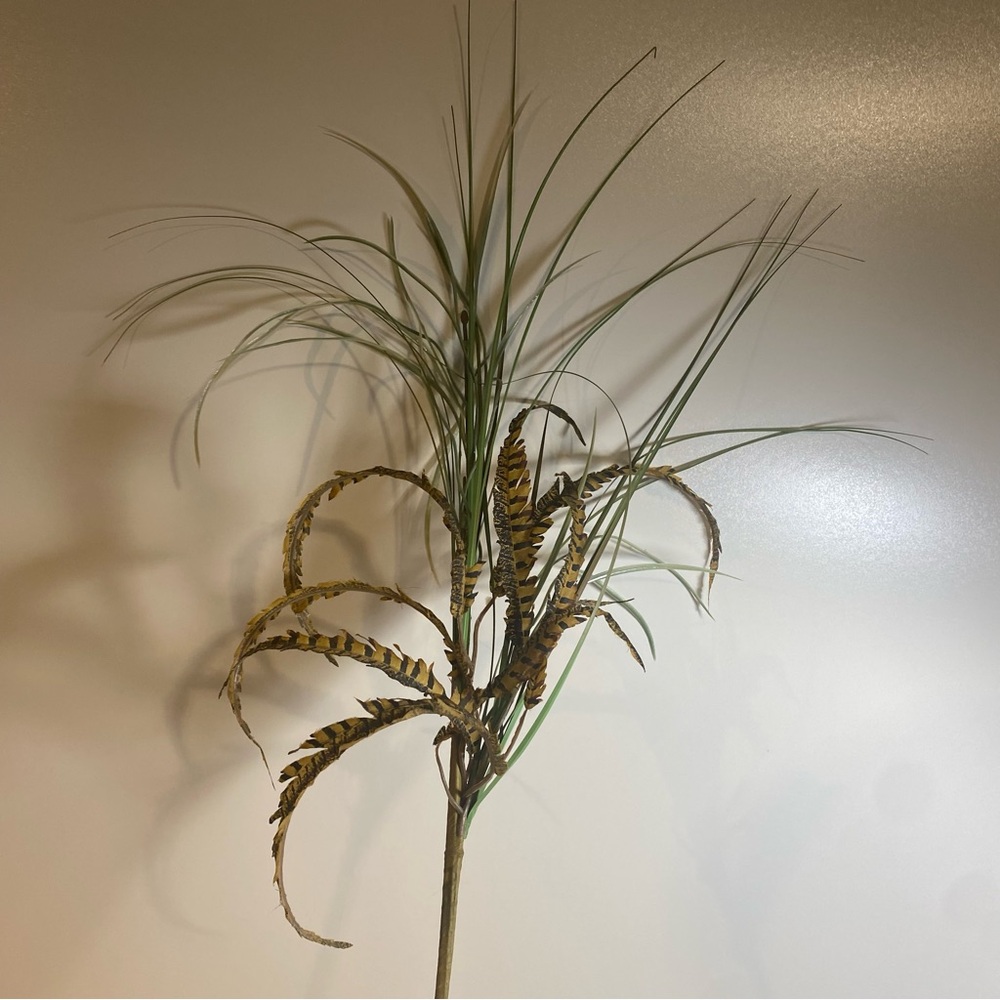 Extra Large Artificial Greenery & Feathers With Long Stem 33” Length